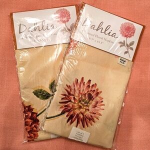 Dahlia 12 Fabric Napkins 19.5"X19.5"